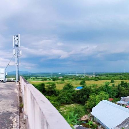 Room 9 Residence (Adults Only) Pluak Daeng Exterior foto
