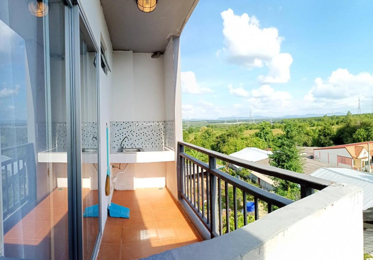Room 9 Residence (Adults Only) Pluak Daeng Exterior foto