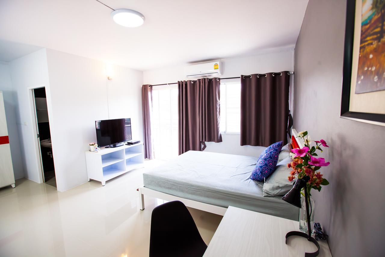 Room 9 Residence (Adults Only) Pluak Daeng Exterior foto